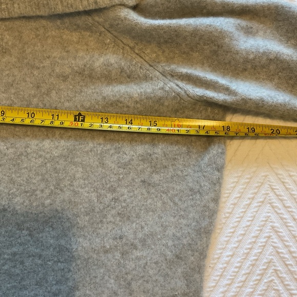 Wythe NY 100% Cashmere Gray Cowl Neck Sweater - Picture 10 of 12